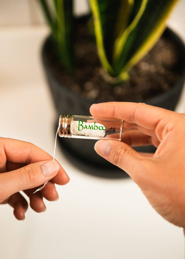 Vegan Bamboo Floss: Charcoal Infused