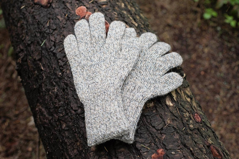 Iditarod 100% Alpaca Double-Thick Reversible Gloves: Black/MedGrey / Large