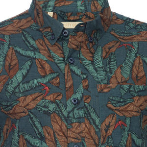 Truman Button Collar Leaf Print